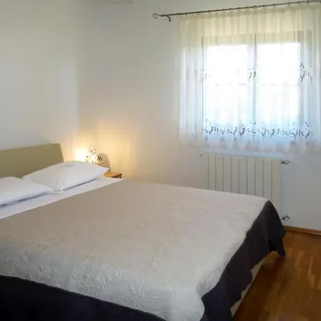 Apartment Janica38 *
